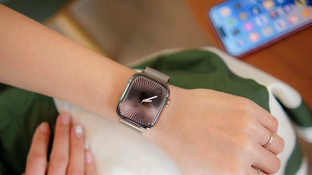Hat die Apple Watch Series 10 Probleme mit dem Lautsprecher? (Bild: Shutterstock/Framesira)