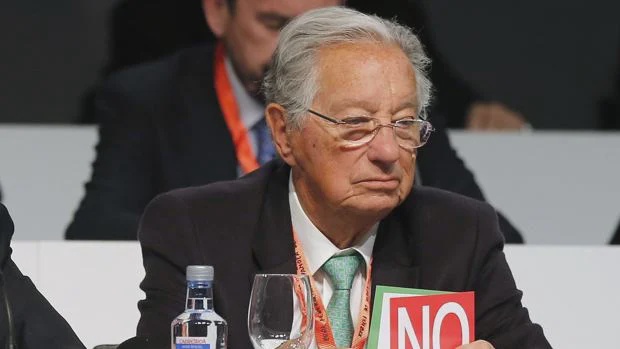 Imagen retrospectiva de Juan Padrón, en una asamblea de la RFEF.
