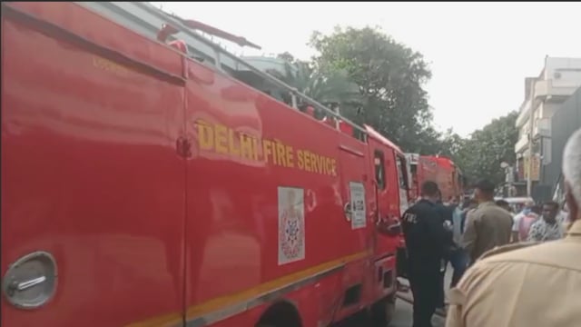 Tragic Fire at Delhi’s Mahajan Electronics Claims Three Lives, One Injured