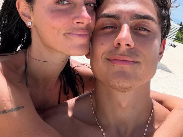 La selfie que compartió Dybala junto a Oriana. Foto: Instagram