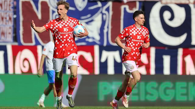 Nelson Weiper könnte Mainz verlassen, nachdem er aus dem Pokal-Kader gestrichen wurde.