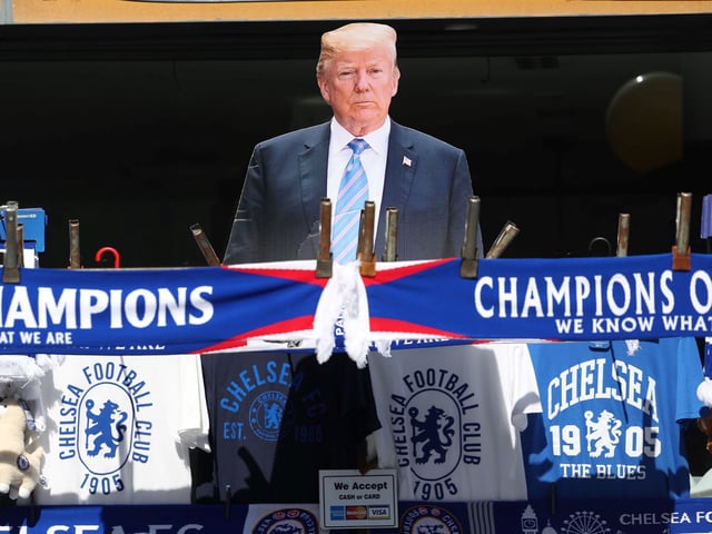 LONDON (United Kingdom), 17/08/2025.- Depictions of US President Donald Trump are displayed on a merchandise stall outside the stadium ahead of the English Premier League match between Chelsea FC and Crystal Palace, in London, Britain, 17 August 2025. (Reino Unido, Londres) EFE/EPA/NEIL HALL EDITORIAL USE ONLY. No use with unauthorized audio, video, data, fixture lists, club/league logos, 'live' services or NFTs. Online in-match use limited to 120 images, no video emulation. No use in betting, games or single club/league/player publications.