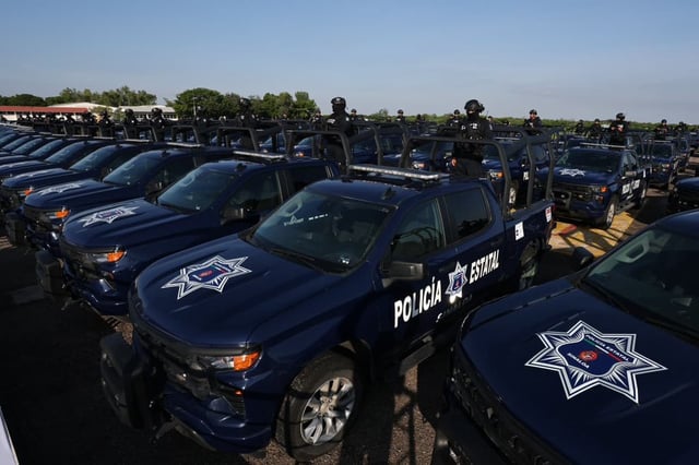 Patrullas entregadas a la Policía de Sinaloa.