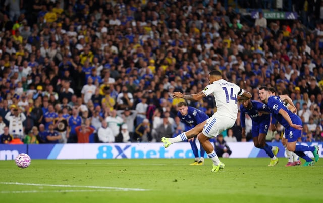 Soccer Football - Premier League - Leeds United v Everton - Elland Road, Leeds, Britain - August 18, 2025 Leeds United's Lukas Nmecha scores their first goal from the penalty spot Action Images via Reuters/Craig Brough