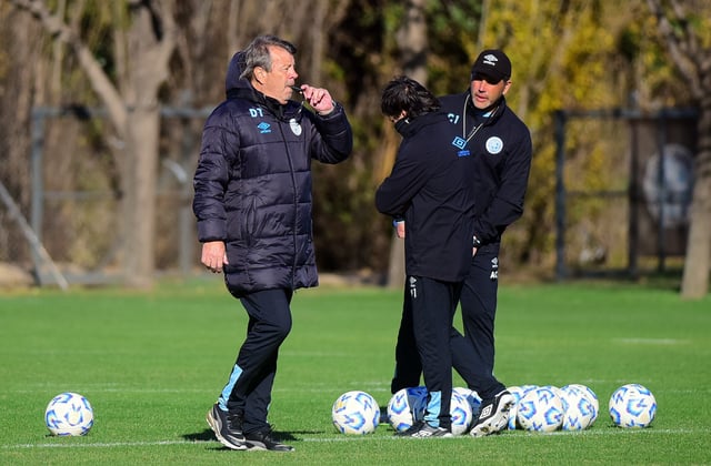 Ricardo Zielinski. Entrenamiento de fútbol de Belgrano el el Predio de Villa Esquiú . (José Gabriel Hernández / La Voz)
