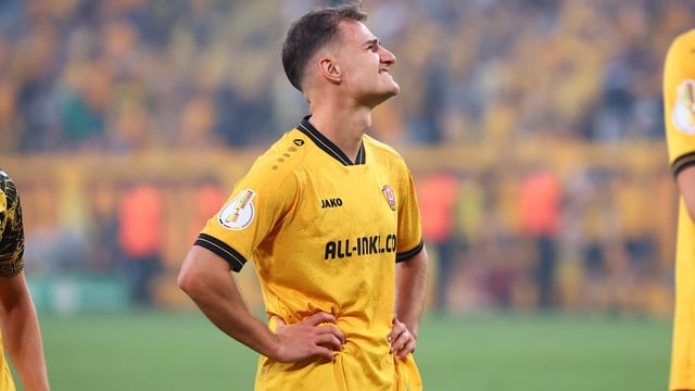 Dynamo Dresdens Erstrunden-Aus im DFB-Pokal gegen Mainz tut weh. Die Mannschaft stärkt Pechvogel Jakob Lemmer demonstrativ den Rücken.