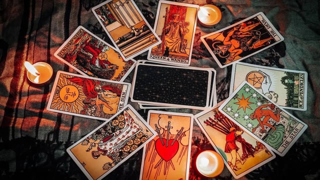 Tarot Card Reading Today For All Zodiac Signs With Vastu Tip Of The Day: August 19, 2025