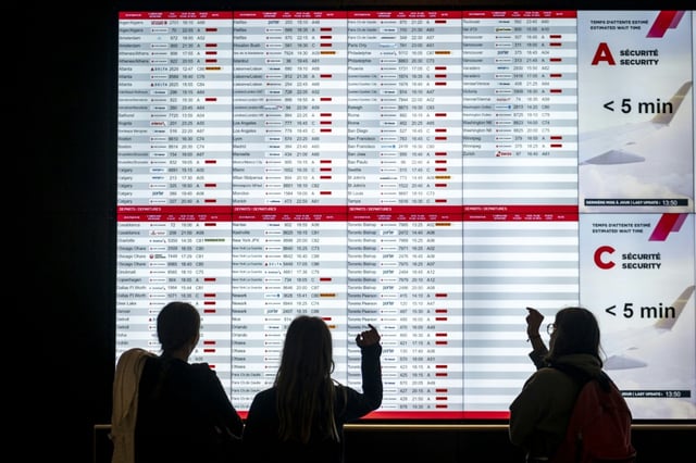 Das streikende Bordpersonal von Air Canada hat sich auch einer erneuten gerichtlichen Anordnung zur Rückkehr an die Arbeit widersetzt. Eine Frist des zuständigen kanadischen Arbeitsgerichts ließ die Gewerkschaft am Montag verstreichen.