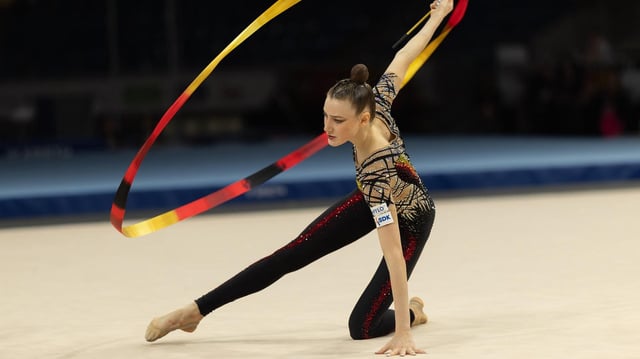 Darja Varfolomeev bei den Deutschen Meisterschaften der Rhythmischen Sportgymnastik Anfang August in Dresden. Sie ist bereit für die WM in Rio.