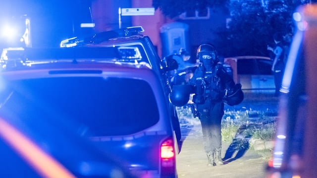 Ein Tatverdächtiger (37) wurde festgenommen. Ermittelt wird wegen eines Tötungsdeliktes.