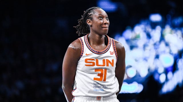Jun 1, 2025; Brooklyn, New York, USA; Connecticut Sun center Tina Charles (31) during the first half against the New York Liberty at Barclays Center.