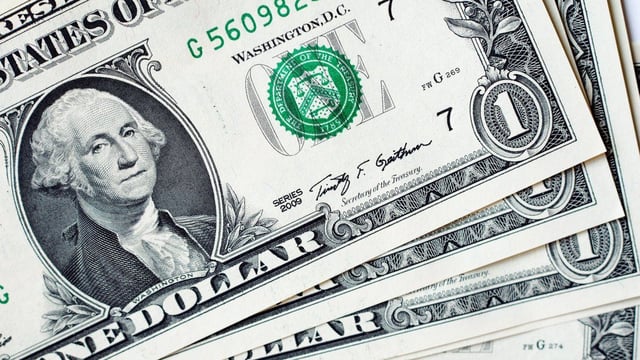 El dólar mayorista se resiste a subir.