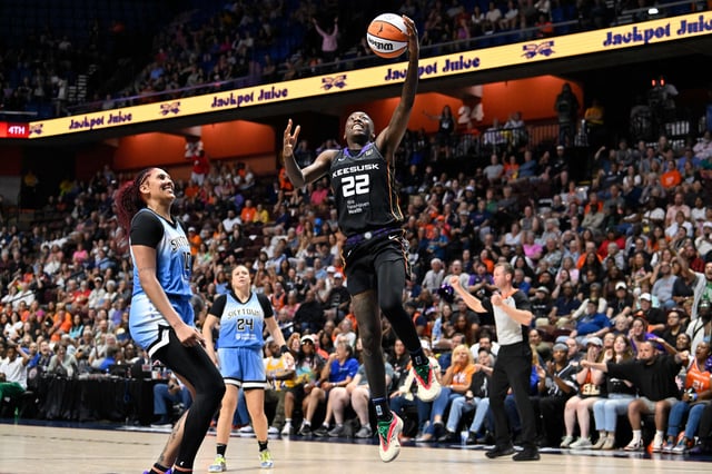 Connecticut Sun guard Saniya Rivers drives to the basket in an Aug. 13 game against the Chicago Sky at Mohegan Sun Arena.