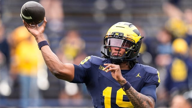 Michigan quarterback Bryce Underwood (19) throws at warm up before the spring game at Michigan Stadium in Ann Arbor on Saturday, April 19, 2025. Mandatory Credit: Junfu Han / USA TODAY NETWORK via Imagn Images