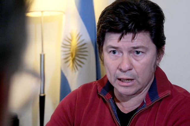El diputado libertario Lisandro Almirón, quien se postula como candidato a gobernador de Corrientes