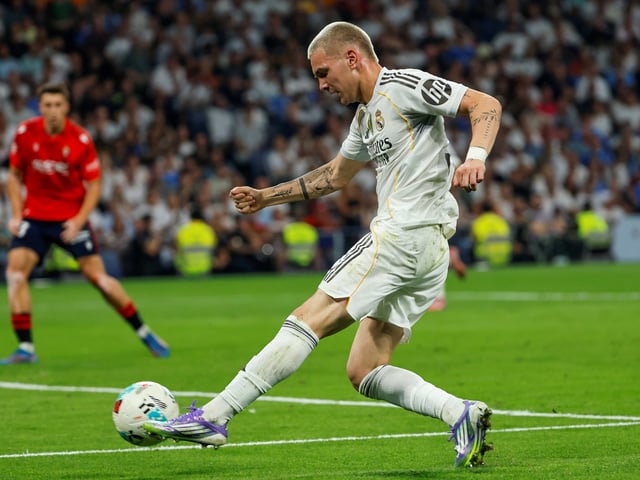 MADRID, 19/08/2025.- El delantero argentino del Real Madrid Franco Mastantuono durante el partido de la primera jornada de LaLiga que Real Madrid y Atlético Osasuna disputan hoy martes en el estadio Santiago Bernabéu. EFE/Mariscal