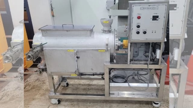 Developed prototype sea sand washing equipment (left) and the operation process of developed sea sand washing equipment (right).