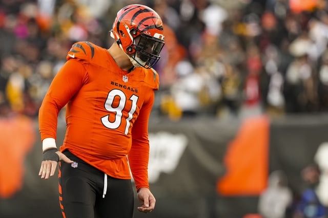 Defensive end Trey Hendrickson #91 of the Cincinnati Bengals gets set during the second half of an NFL football game against the Pittsburgh Steelers, at Paycor Stadium on December 1, 2024 in Cincinnati, Ohio. (
