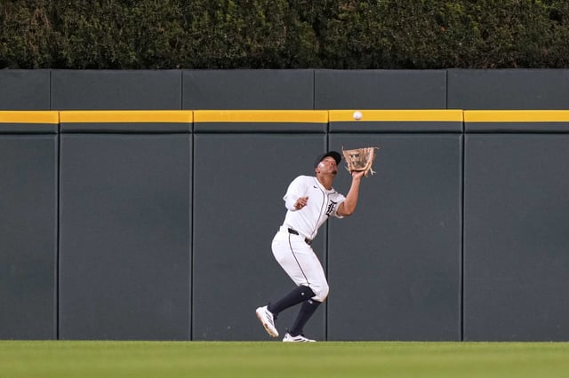 Detroit Tigers center fielder Wenceel Perez catches a fly out by Houston Astros' Jeremy Pena during the sixth inning of a baseball game, Tuesday, Aug. 19, 2025, in Detroit. (AP Photo/Ryan Sun)