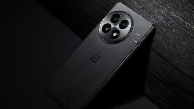 OnePlus 15 is expected to sport an all-new camera layout. 