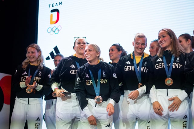 Der Deutsche Olympische Sportbund (DOSB) will Olympische Sportarten, wie hier die 2024er-Bronze-Gewinnerinnen der Frauenfußball-Nationalelf, stärker fördern.