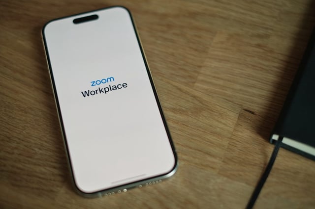 Zoom ends support for iOS 13 and iOS 14