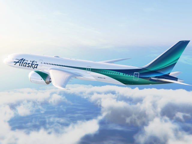 Alaska Airlines' Boeing 787 Dreamliner livery.
