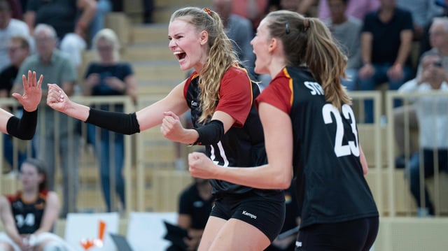 Weitzel (l.) und Straube (r.) starten in die WM