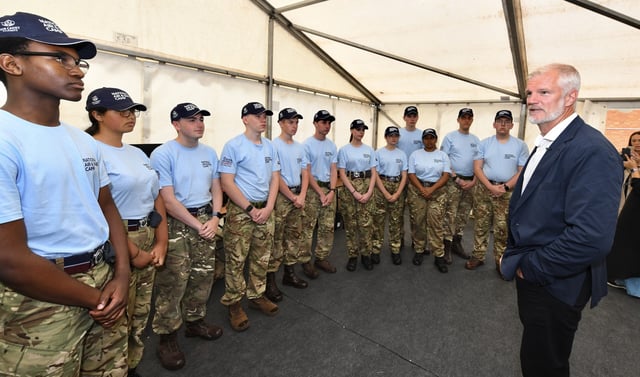 Al Carns with cadets at The National Air & Space Camp 2025 credit Phillip Walker, RAF AC Media Team