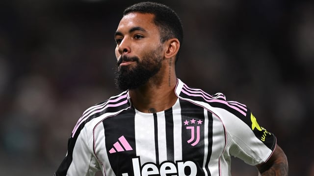 Douglas Luiz struggled for game time at Juventus, making only three starts in Serie A