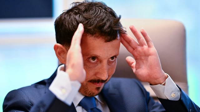 OM-Präsident Longoria während des Interviews