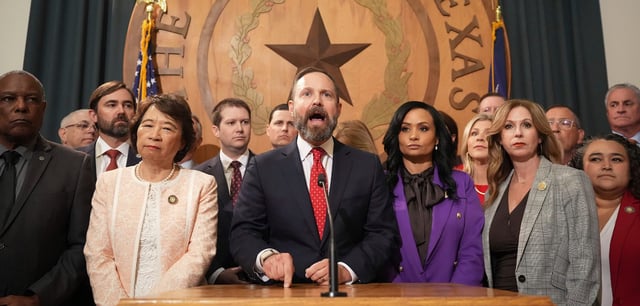 Dustin Burrows, Sprecher des Repräsentantenhauses in Texas inmitten weiterer republikanischer Abgeordneter