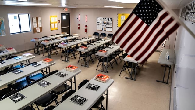 Juez federal de Estados Unidos bloqueó una ley para exhibir los Diez Mandamientos en las escuelas