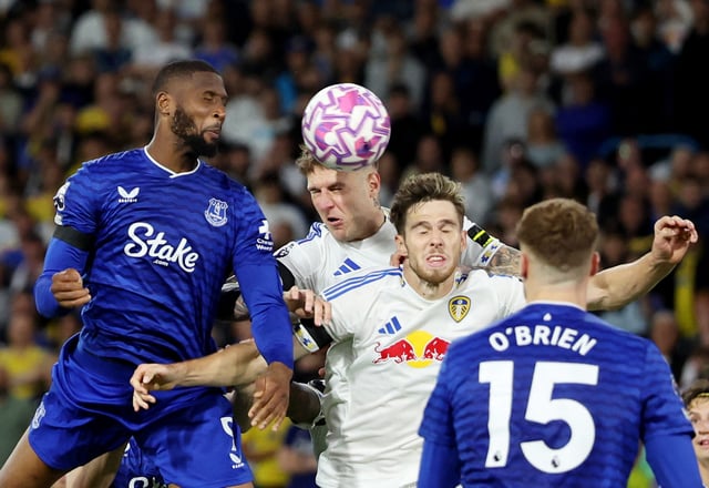Soccer Football - Premier League - Leeds United v Everton - Elland Road, Leeds, Britain - August 18, 2025 Everton's Beto heads at goal REUTERS/Scott Heppell/File Photo