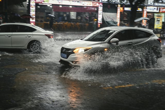 Las calles amanecieron con encharcamientos debido a las intensas lluvias de la madrugada este día.