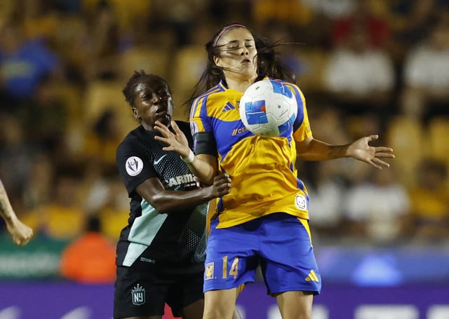 Soccer Football - CONCACAF W Champions Cup - Final - Tigres UANL v Gotham FC - Estadio Universitario, Monterrey, Mexico - May 24, 2025 Gotham FC's Mandy Freeman in action with Tigres UANL's Lizbeth Ovalle REUTERS/Daniel Becerril/File Photo