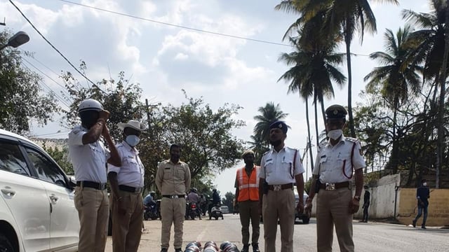 With prior similar initiatives of announcing 50 per cent discounts on traffic fines yielding significant responses, this is a chance for motorists to clear their records affordably in Bengaluru. (HT Photo)