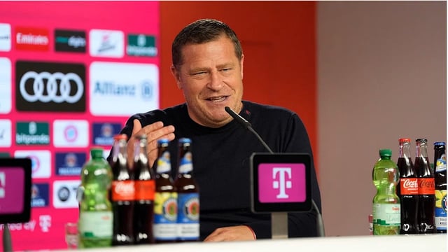 Bayern-Sportvorstand Max Eberl spricht über den Transfer von Paul Wanner nach Eindhoven.