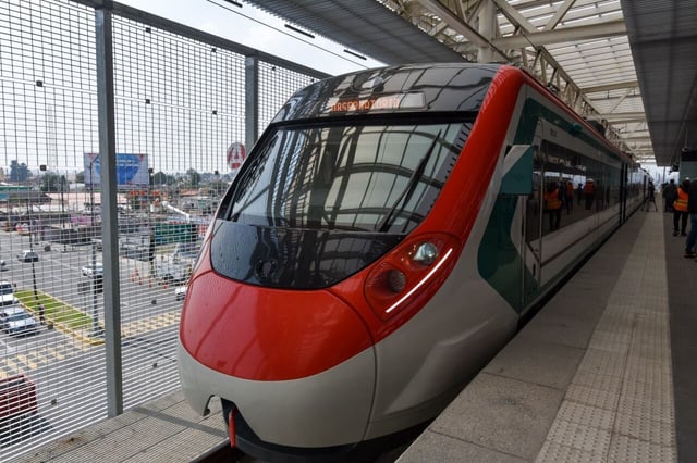 Sheinbaum prevé inaugurar en diciembre tren que conectará CDMX con el AIFA