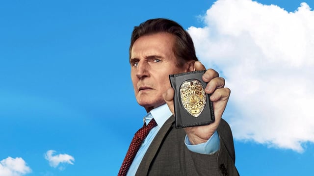 Liam Neeson, en una imagen promocional de 'Agárralo como puedas'