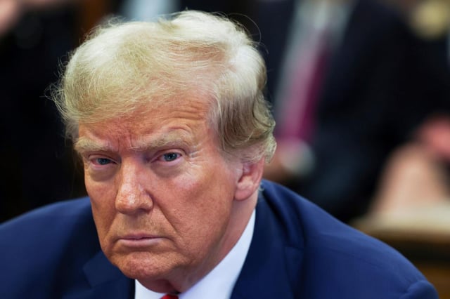 ARCHIVO - El expresidente Donald Trump asiste a los argumentos finales en el juicio civil por fraude de la Organización Trump en la Corte Suprema del estado de Nueva York, en Manhattan, el 11 de enero de 2024. (Shannon Stapleton/Pool Photo vía AP, archivo)