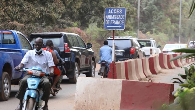 Arrivé il y a un an à Bamako, l’officier occupait le très officiel poste de deuxième secrétaire de l’ambassade.