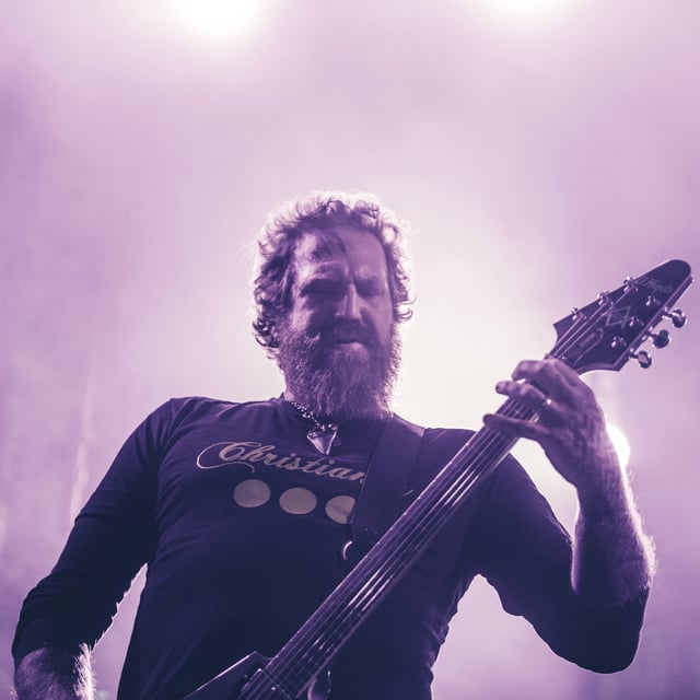 Brent Hinds bei einem Auftritt von Mastodon.