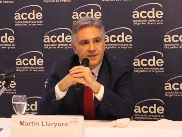 Reunión de ACDE, con Llaryora presente.