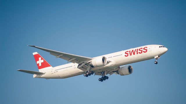 Ein Mann vergewaltigte eine 15-Jährige auf einem Flug von Mumbai nach Zürich.