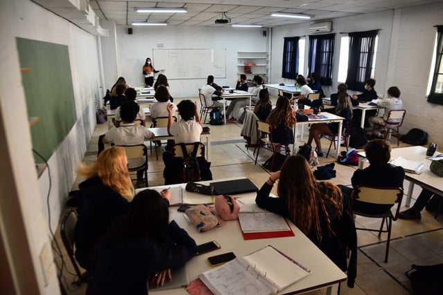 El 65% de los estudiantes argentinos declaró sentirse bien informado sobre las opciones educativas o laborales luego de la secundaria. (Pedro Castillo/ La Voz / Archivo)