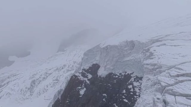 Am Breithorn, einem Viertausender in den Schweizer Alpen, sind zwei Bergsteiger aus Deutschland in große Not geraten. Die beiden Män...