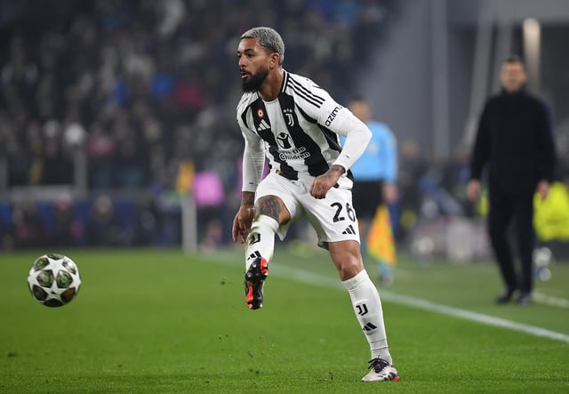 Soccer Football - Champions League - Knockout Phase Playoff - First Leg - Juventus v PSV Eindhoven - Allianz Stadium, Turin, Italy - February 11, 2025 Juventus' Douglas Luiz in action REUTERS/Massimo Pinca/File Photo