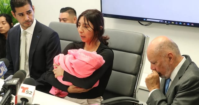 Latinos nacidos en EU, golpeados brutalmente por ICE, demandan al Gobierno de Trump. Foto: La Opinión