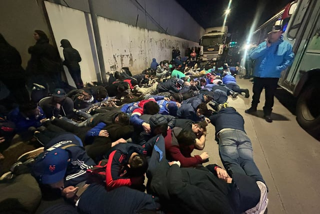 Liberaron a 104 hinchas de Universidad de Chile que estaban detenidos tras los incidentes en Avellaneda